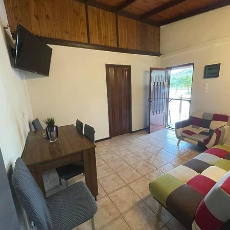 הוילה Vingláfia Philip & Vivian'S House מראה חיצוני תמונה